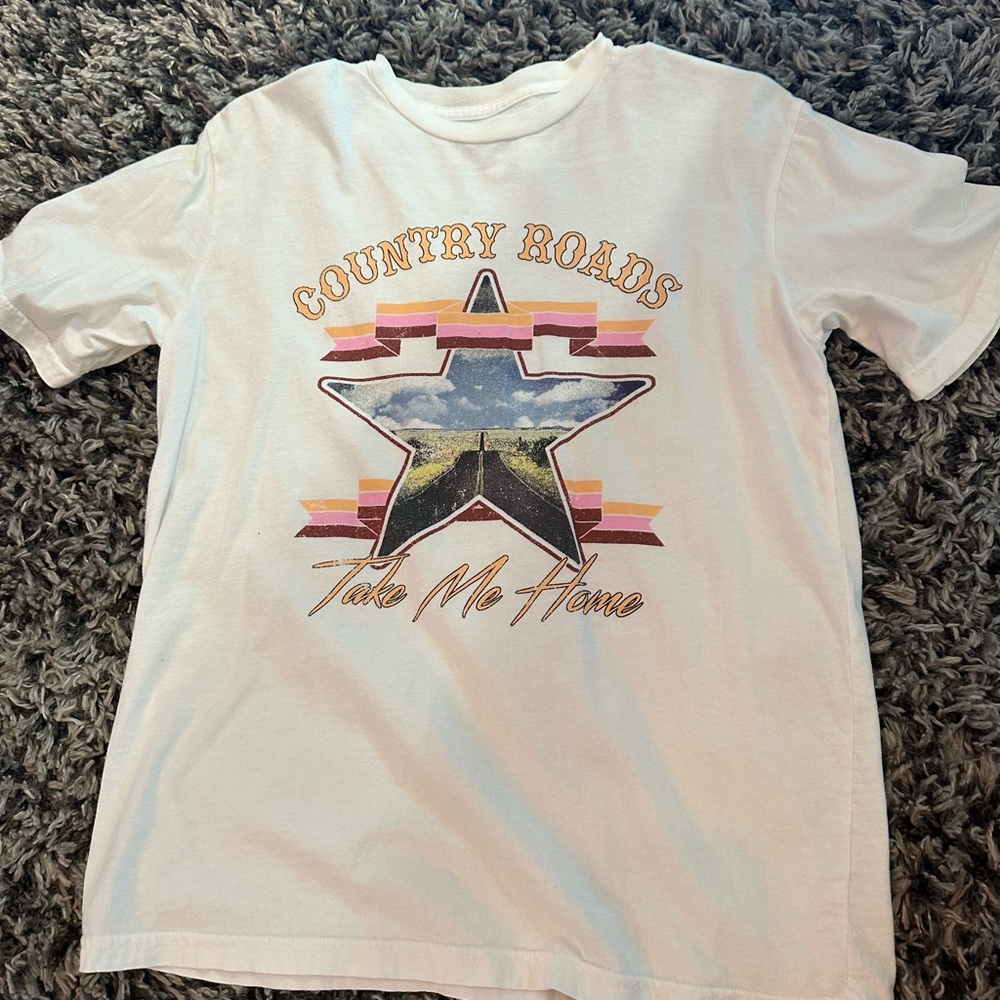 Super cute country roads top